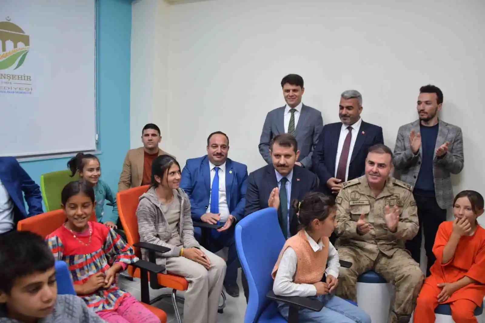 Viranşehir’de gençlik merkezinin açılışı yapıldı