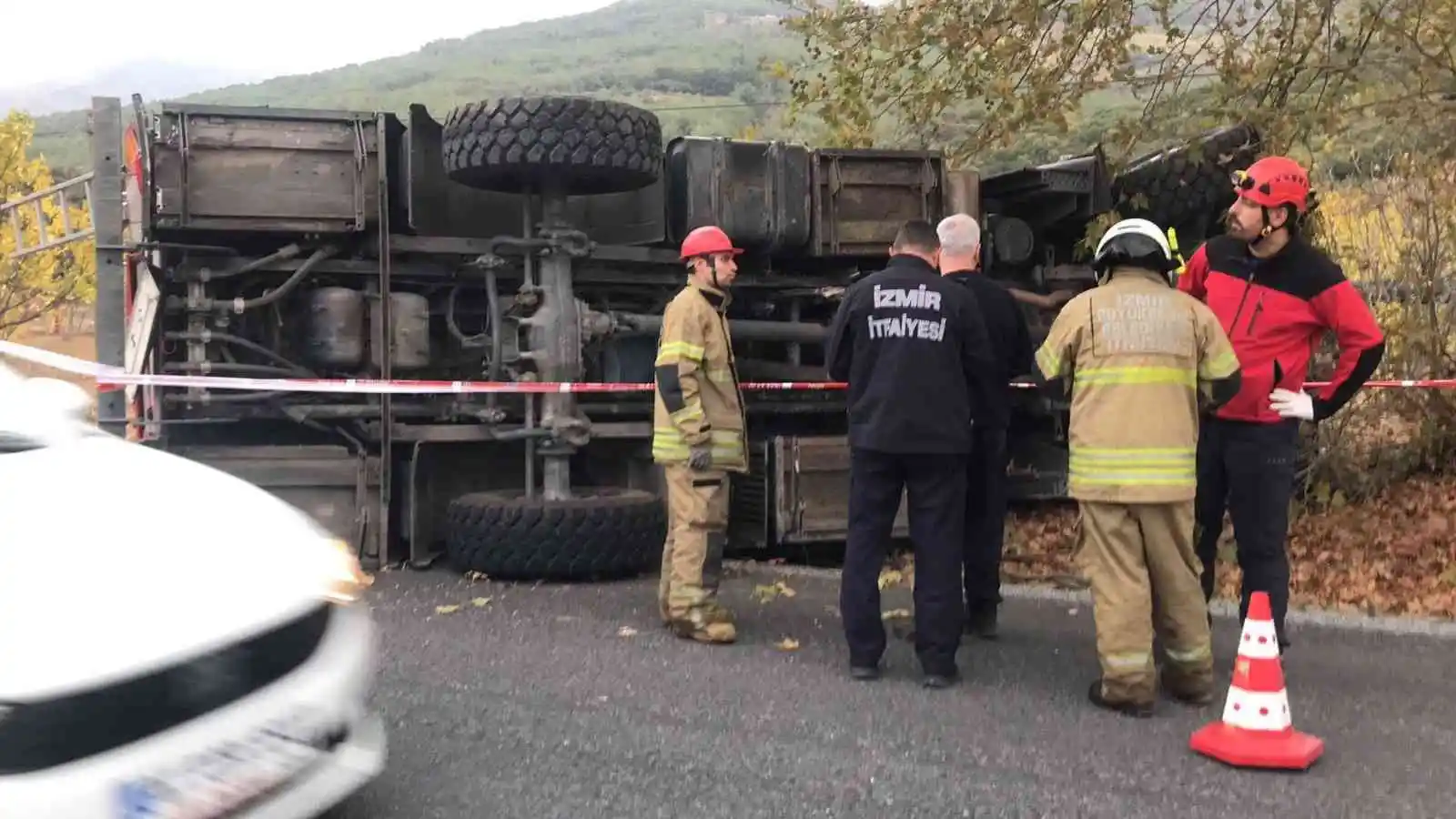 Yangına giderken kaza yaptılar: 3 yaralı
