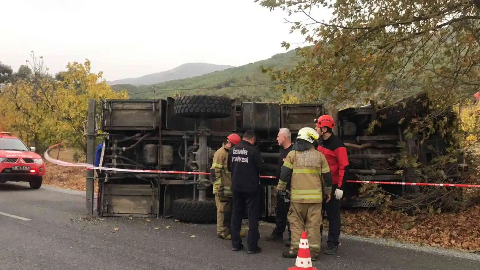 Yangına giderken kaza yaptılar: 3 yaralı
