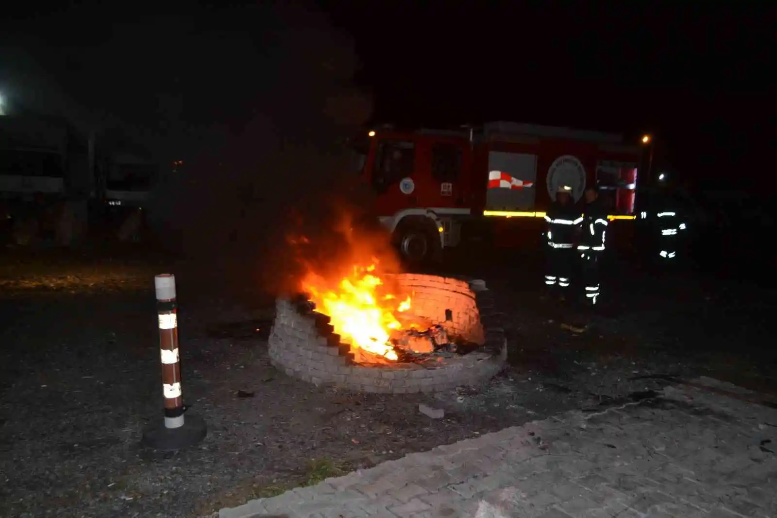 Yediemin otoparkında patlama: Isınmak için yaktığı lastik bomba gibi patladı
