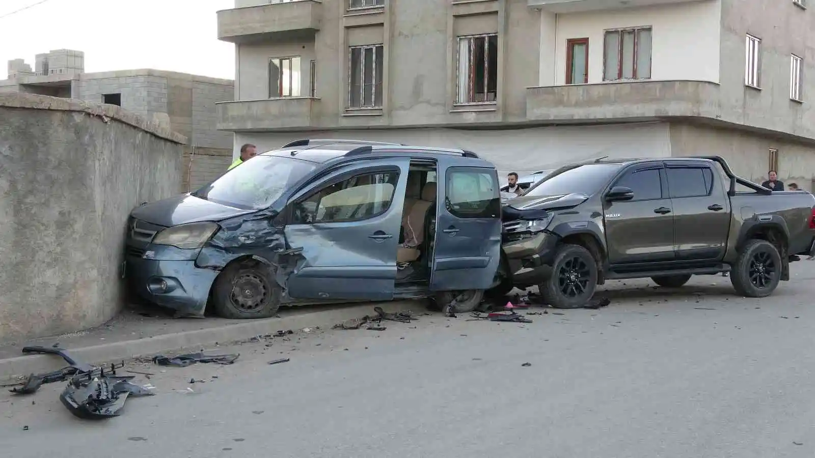 Yüksekova’da trafik kazası: 3 yaralı
