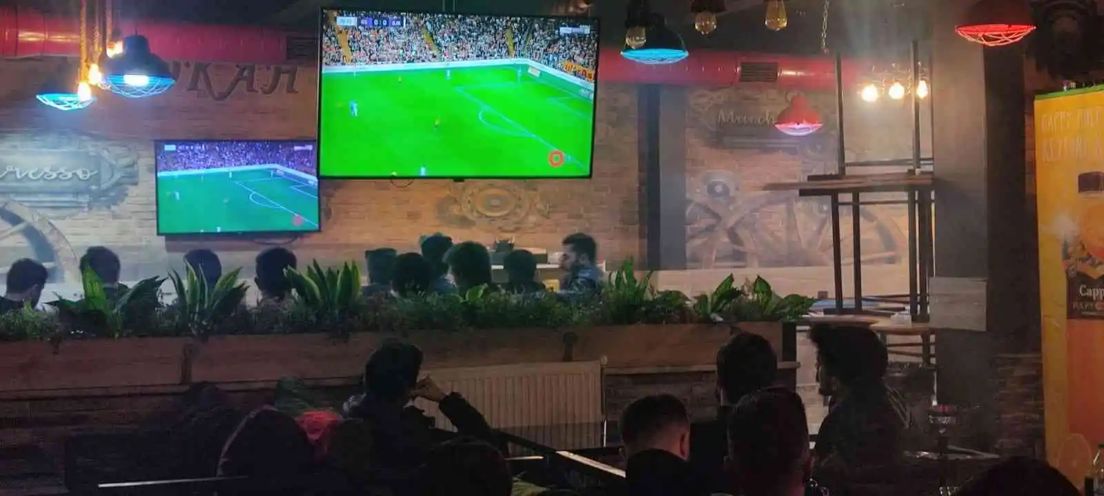 Yüksekovalılar Galatasaray- Beşiktaş maçına kilitlendi