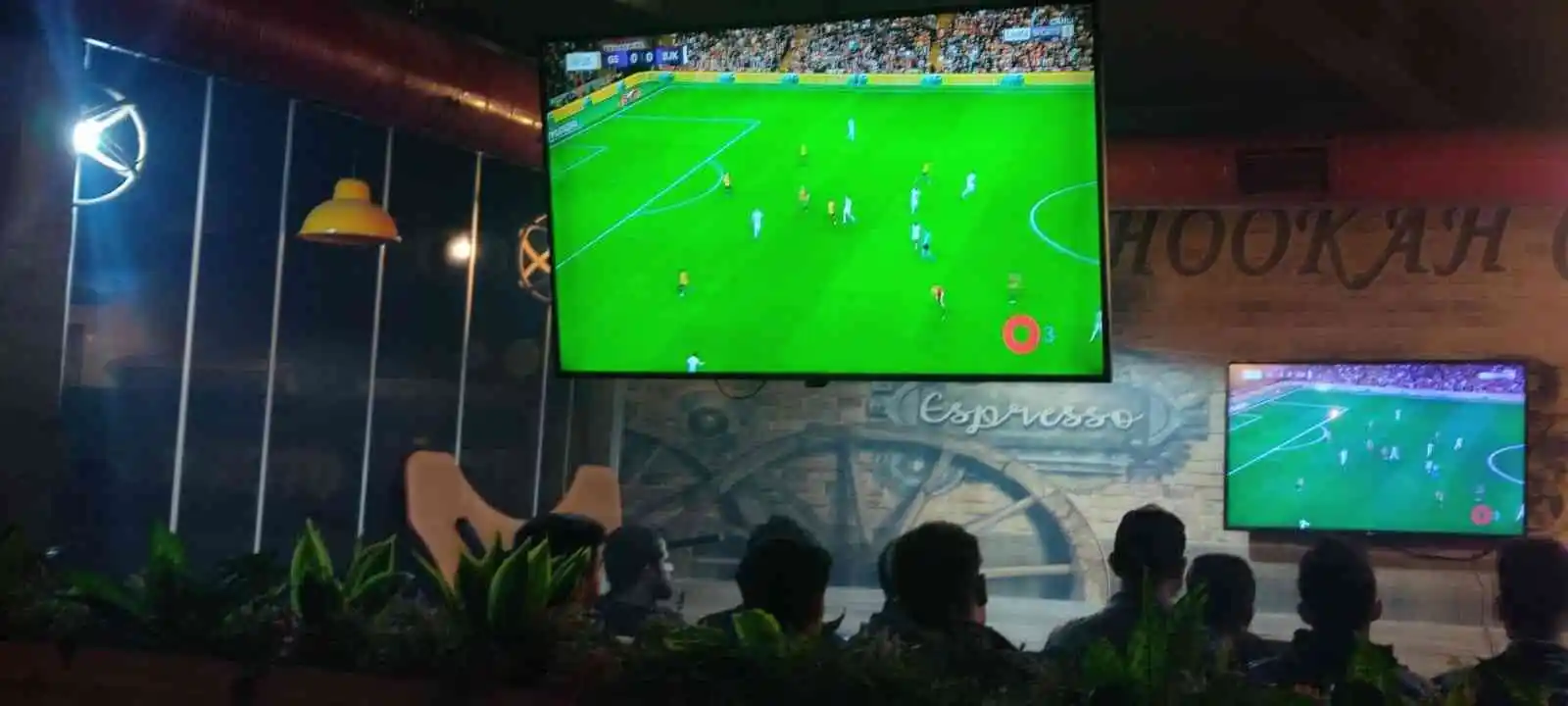 Yüksekovalılar Galatasaray- Beşiktaş maçına kilitlendi