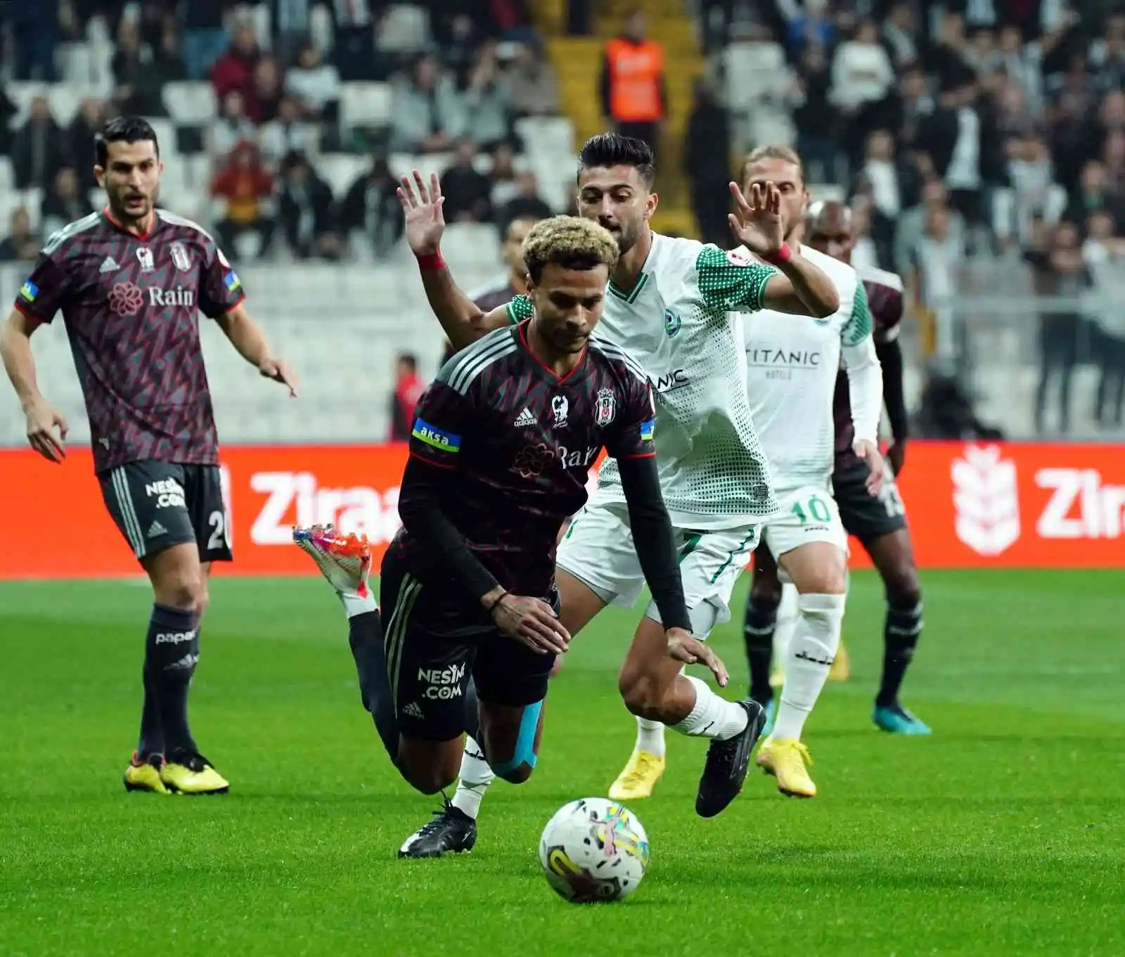 Ziraat Türkiye Kupası: Beşiktaş: 3 - Serik Belediyespor: 0 (İlk yarı)
