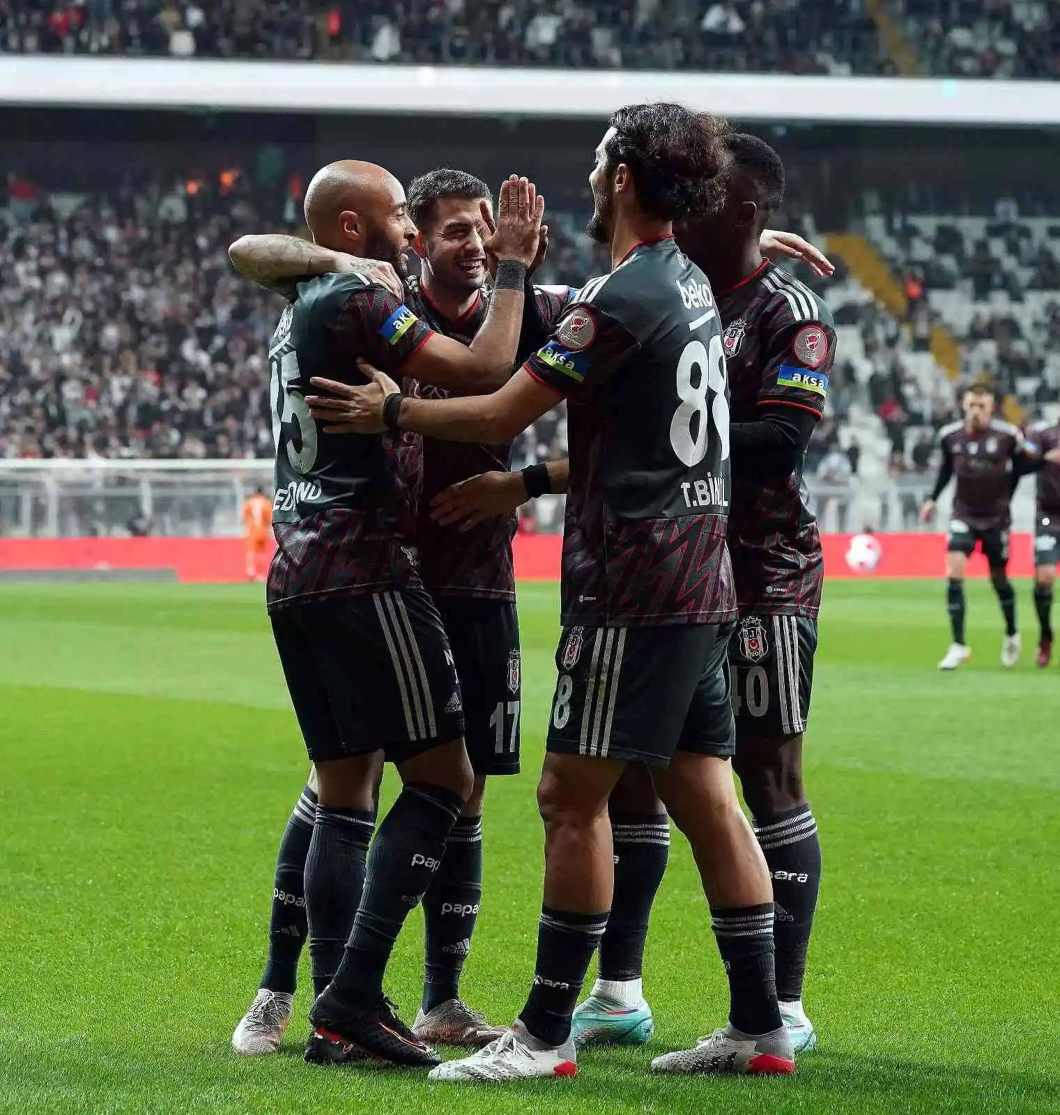 Ziraat Türkiye Kupası: Beşiktaş: 3 - Serik Belediyespor: 0 (İlk yarı)
