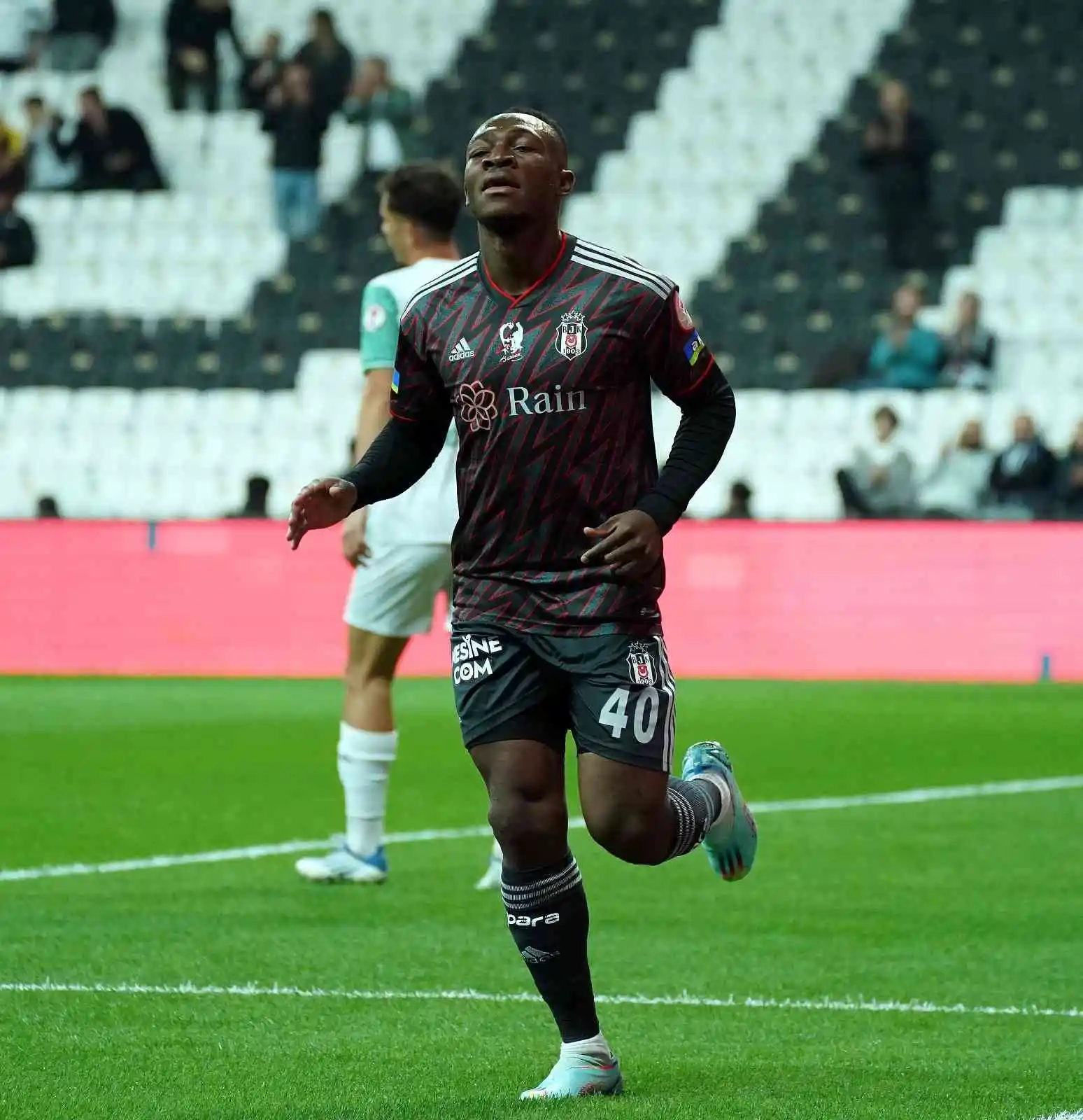 Ziraat Türkiye Kupası: Beşiktaş: 3 - Serik Belediyespor: 0 (İlk yarı)
