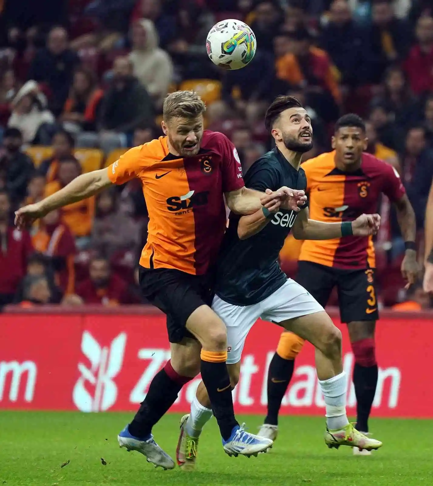 Ziraat Türkiye Kupası: Galatasaray: 1 - Ofspor: 1 (İlk yarı)
