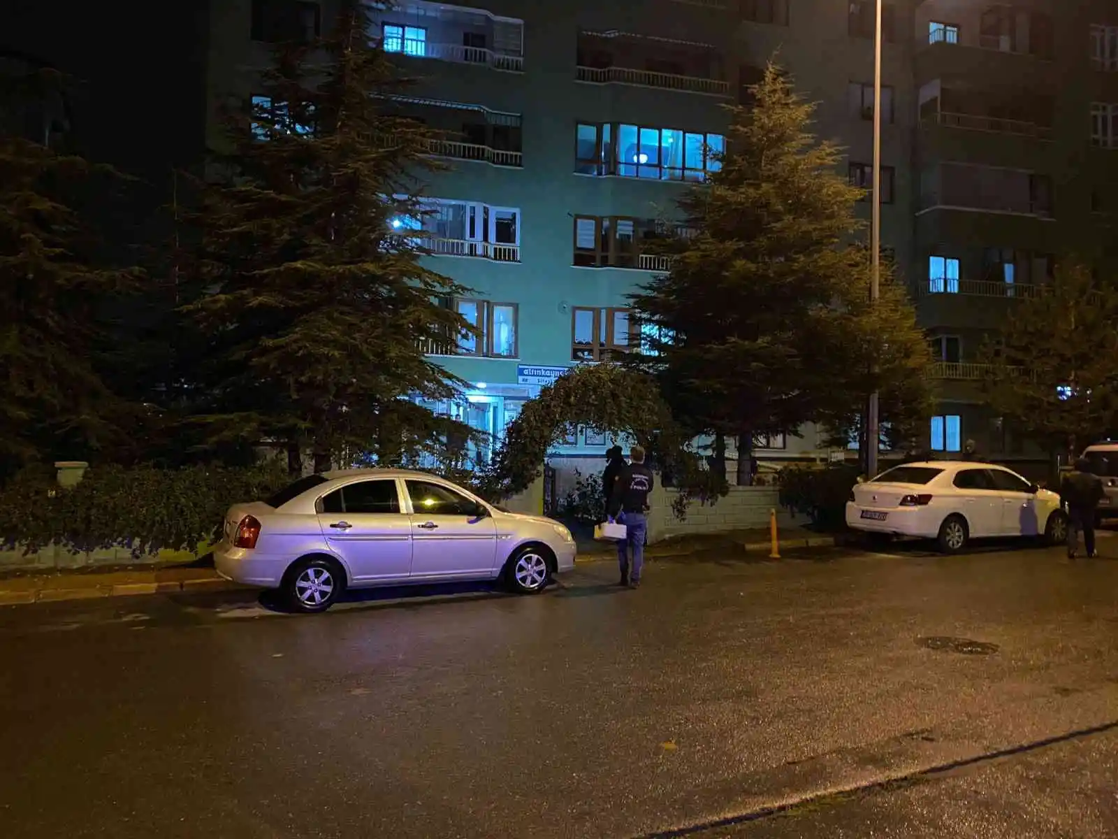 13. kattan düşen kadın hayatını kaybetti