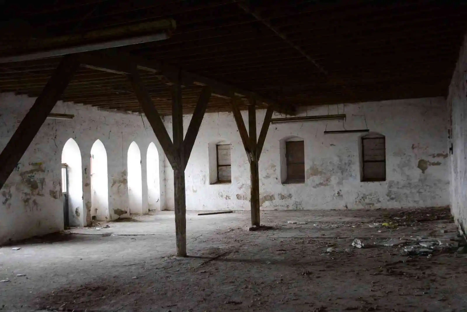 149 yıllık Amerikan Koleji dönemin izlerini taşıyor