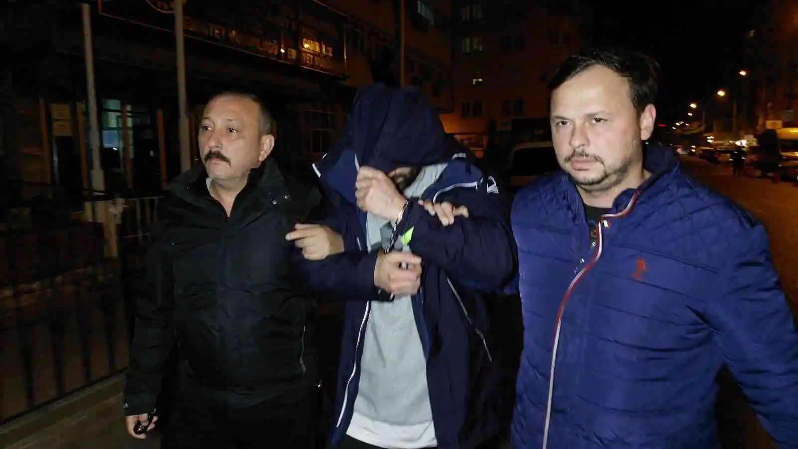43 yıl hapis cezası bulunan ve 27 suçtan aranan şahıs spor salonundan çıkarken yakalandı