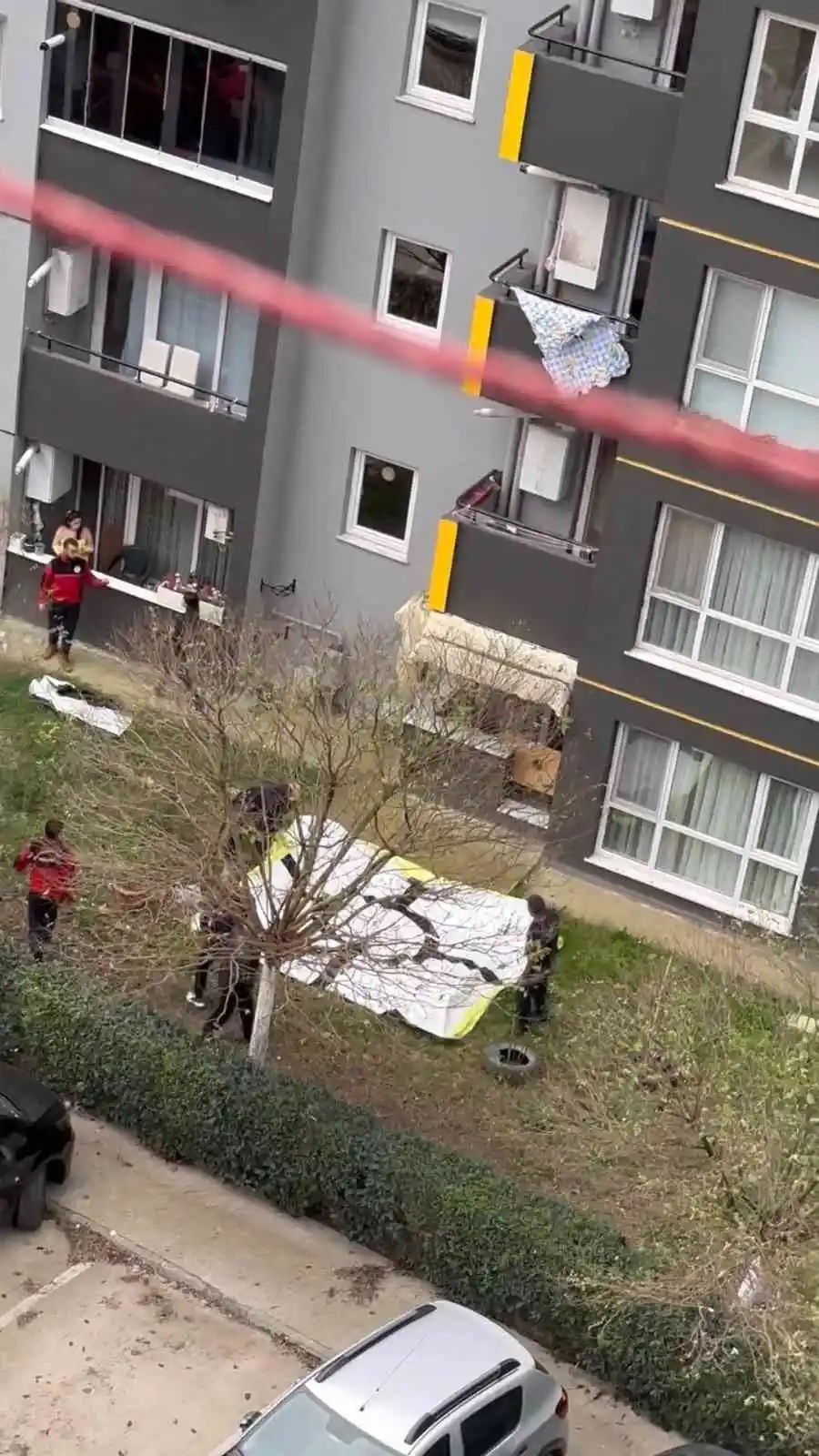 8 katlı binada korku dolu anlar