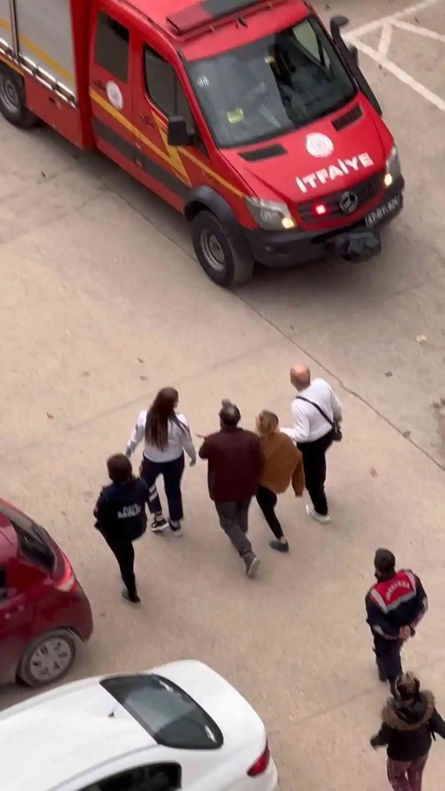 8 katlı binada korku dolu anlar