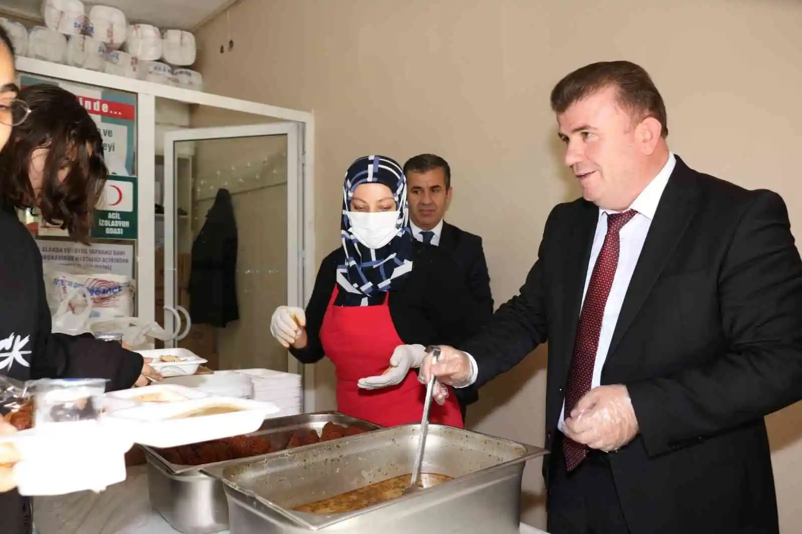 Adıyaman'da günlük 20 bin öğrenciye ücretsiz yemek veriliyor