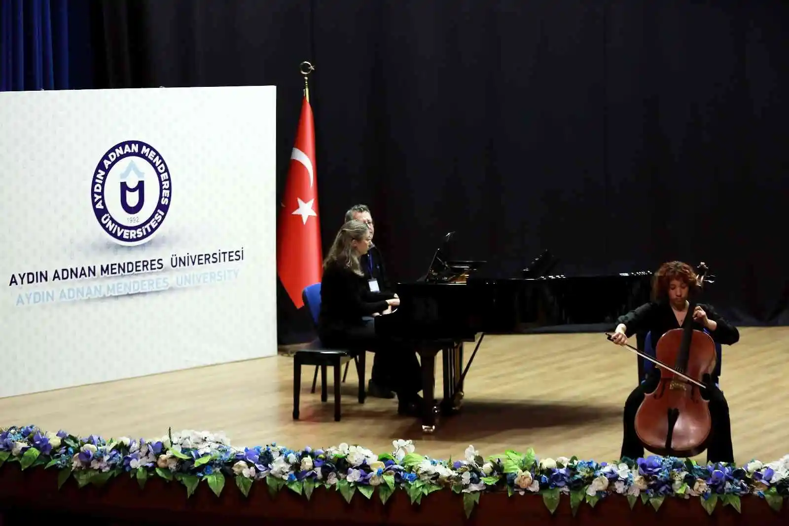 ADÜ’de ’3. Uluslararası Müzik Araştırmaları Öğrenci Kongresi’ açılış töreni gerçekleştirildi
