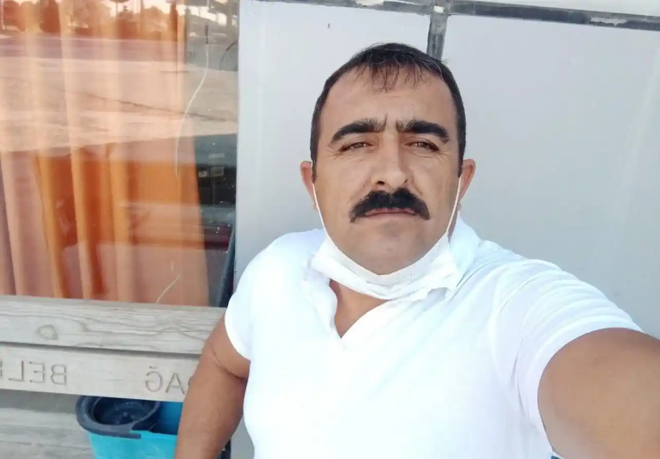 Afyonkarahisar’da gece yarısı feci kaza: Lastik tamiri sırasında 2 kişi hayatını kaybetti