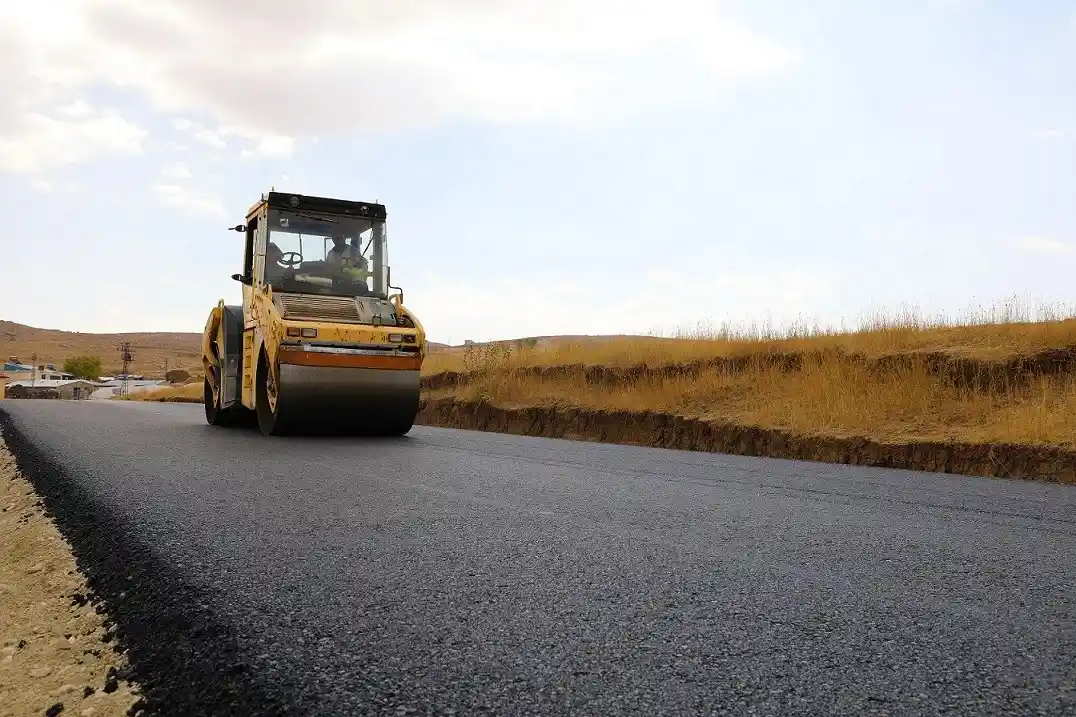 Ağrı’da bin 156 kilometrelik köy yolu sıcak asfaltla buluştu
