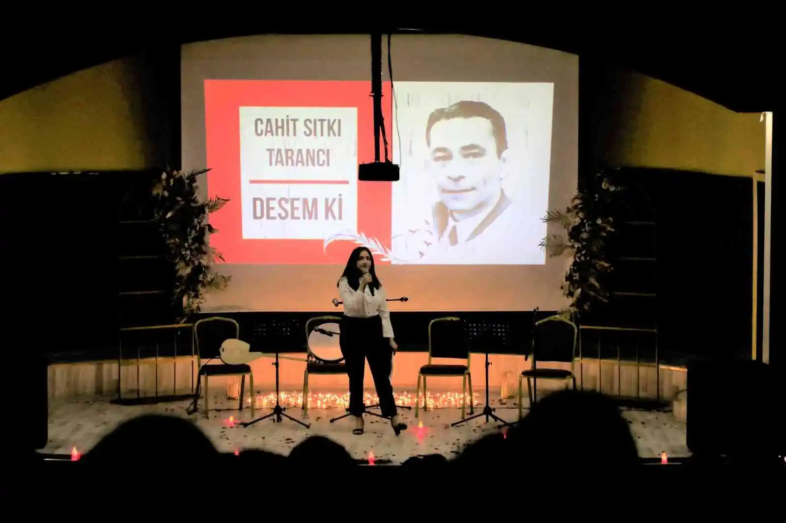 Ağrı'da Hayrettin Atmaca Anadolu Lisesi şiir dinletisi