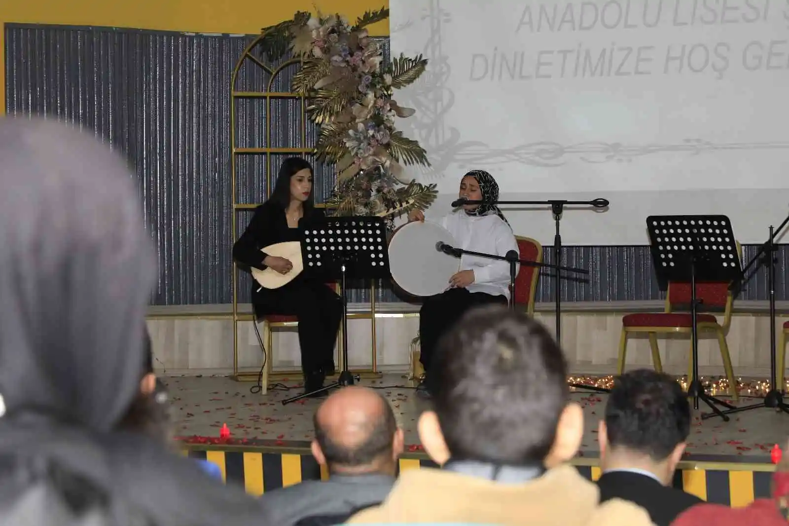 Ağrı’da Hayrettin Atmaca Anadolu Lisesi şiir dinletisi