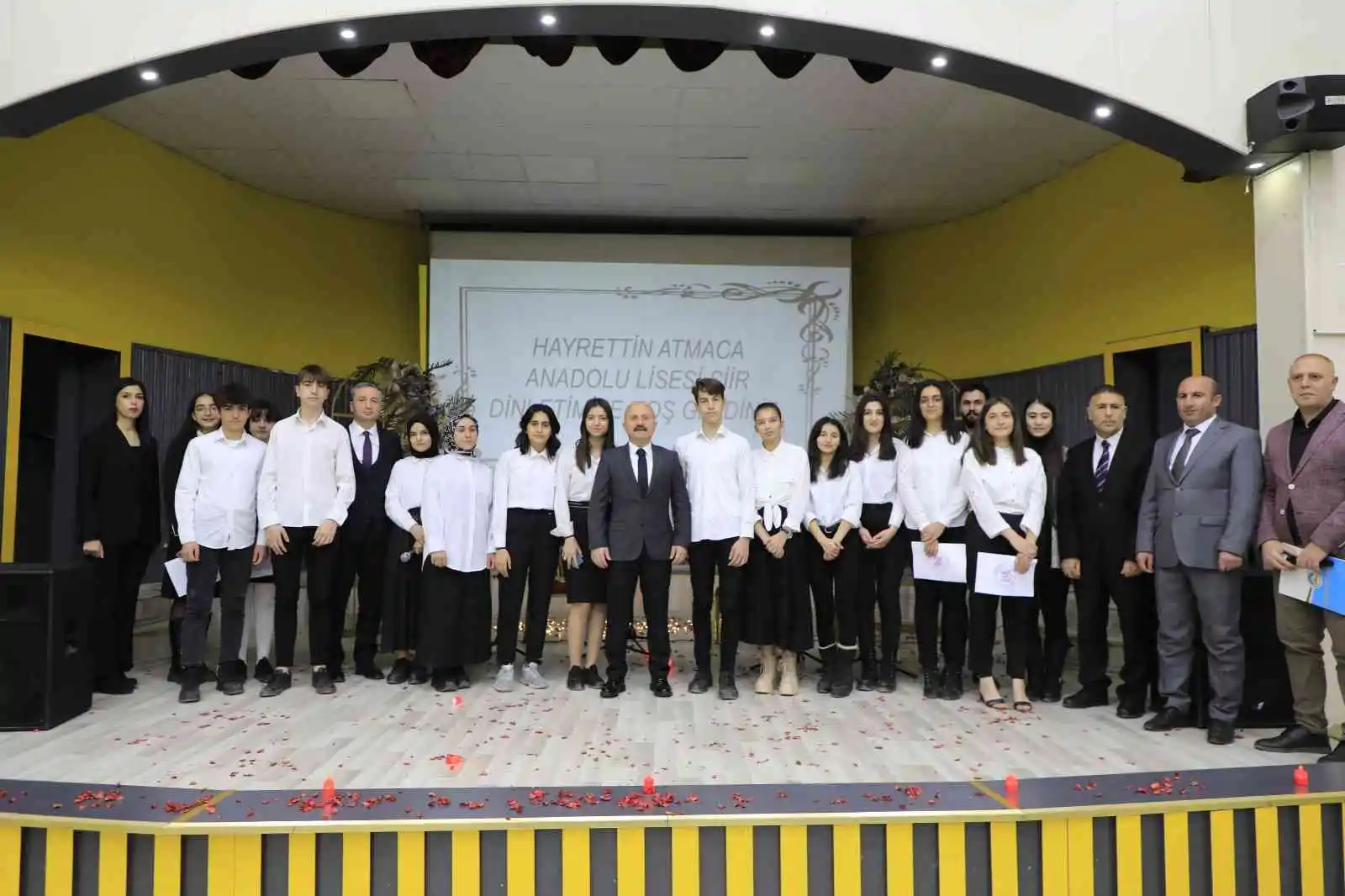 Ağrı’da Hayrettin Atmaca Anadolu Lisesi şiir dinletisi