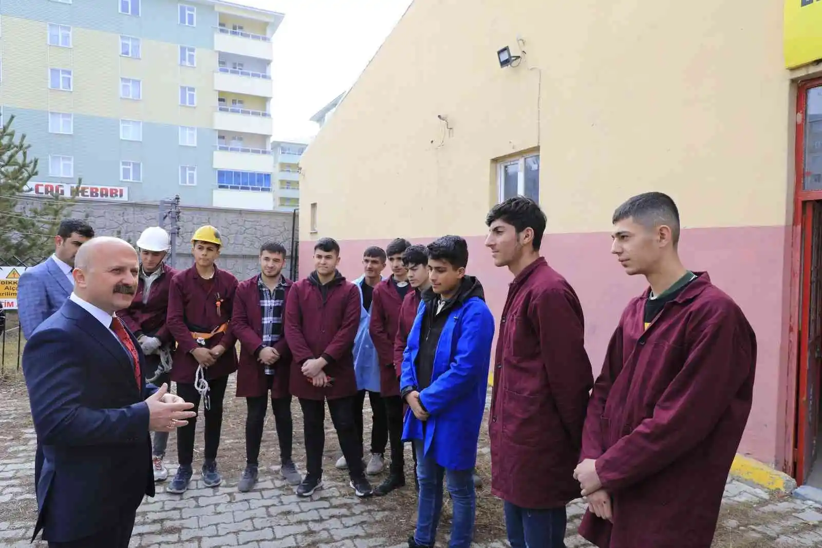 Ağrı ‘da meslek lisesine 3,2 milyon TL makine ve araç-gereç alınacak