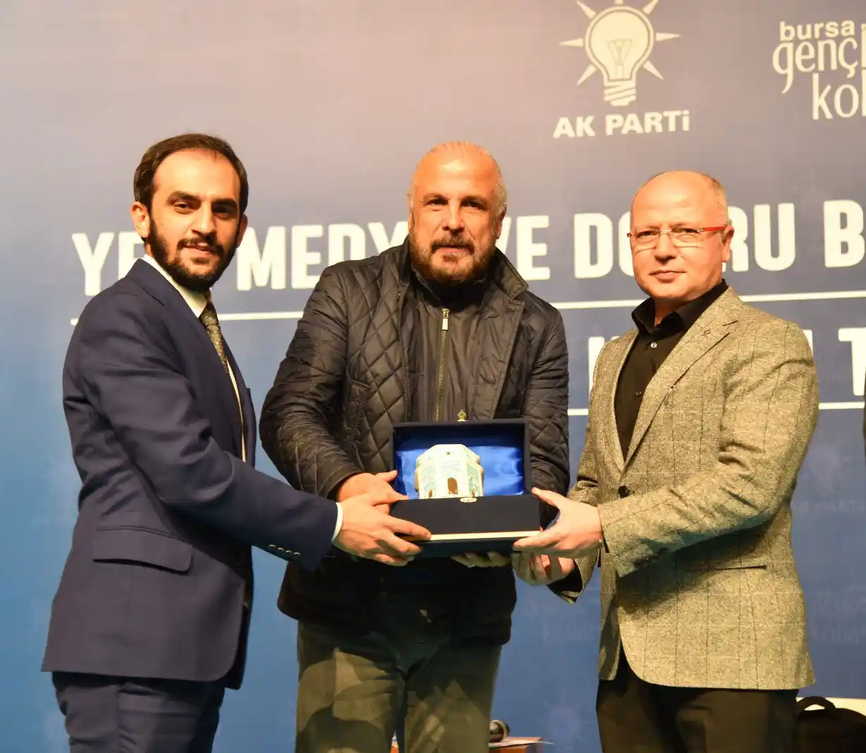 AK gençlerden alanında uzman isimlerle bilgi paylaşımı
