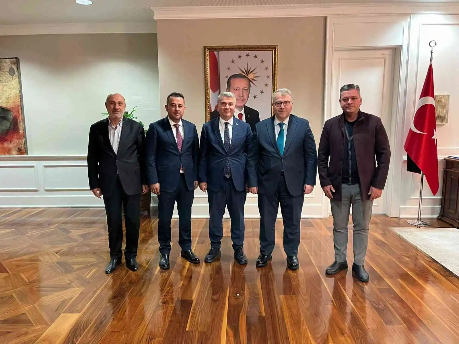 AK Parti Balıkesir Milletvekili Dr. Mustafa Canbey, Körfez’e 100 milyonu aşan yatırım müjdesi verdi