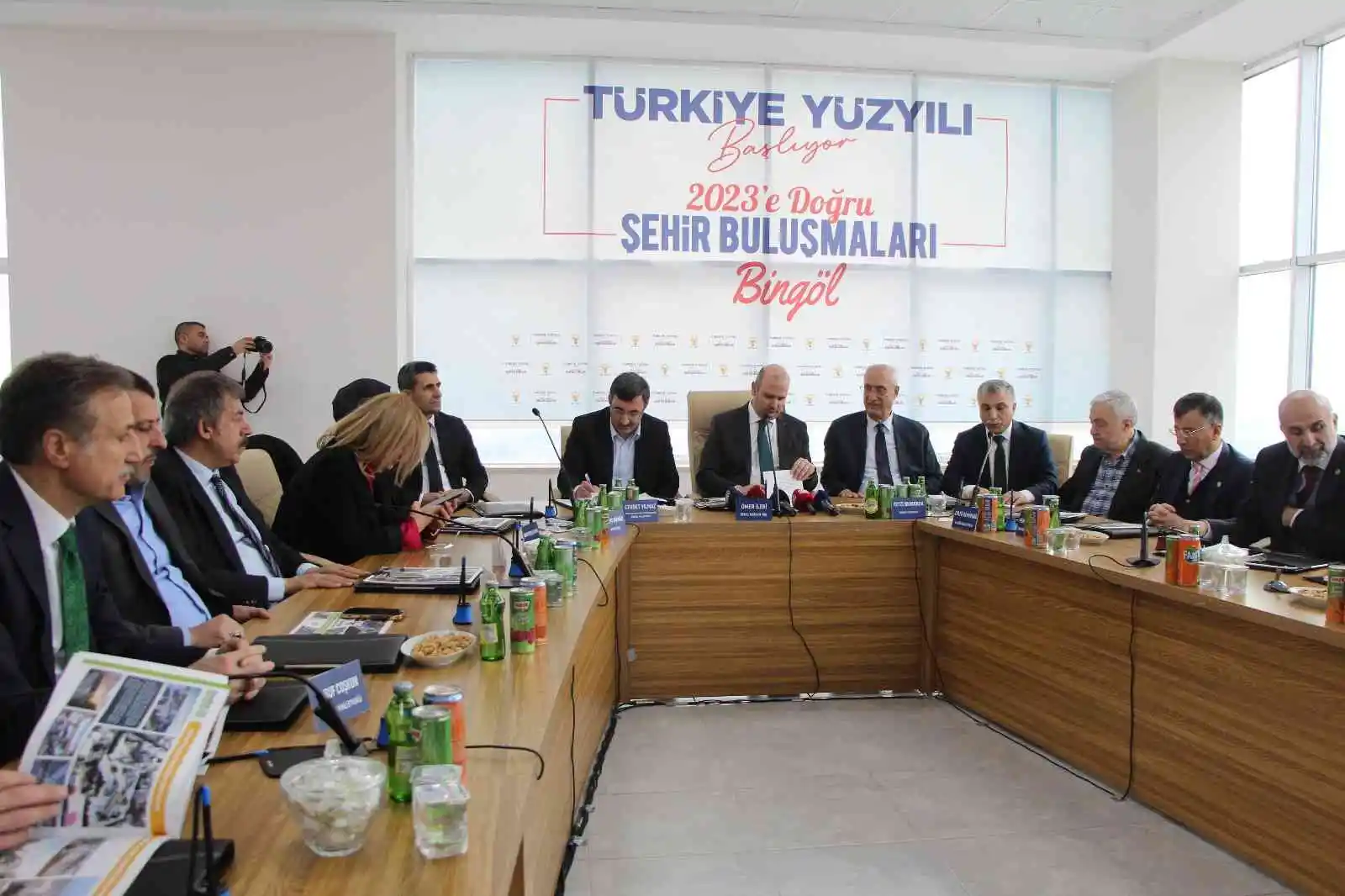 AK Parti Genel Başkan Yardımcısı İleri: ’’Türkiye’de, yurt içinde bulamadıkları vizyonu maalesef yabancı danışmanlar ile bulmaya çalışıyorlar’’
