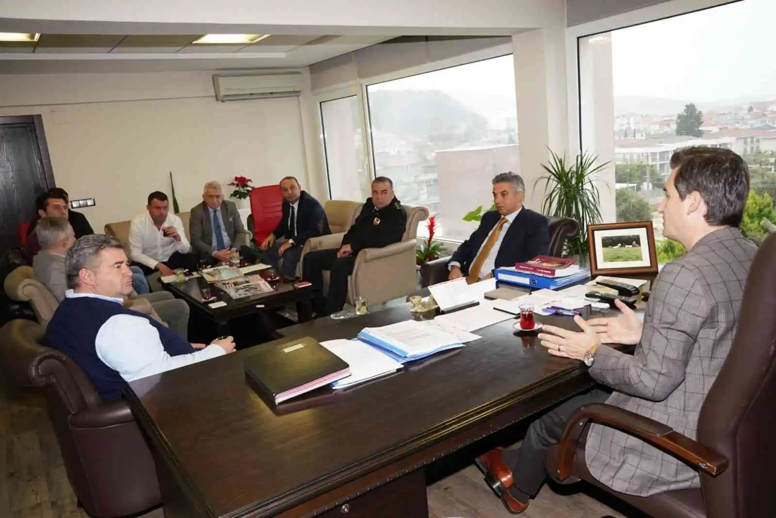 Alaçatı'daki yerel derbi maçı için güvenlik toplantısı gerçekleştirildi