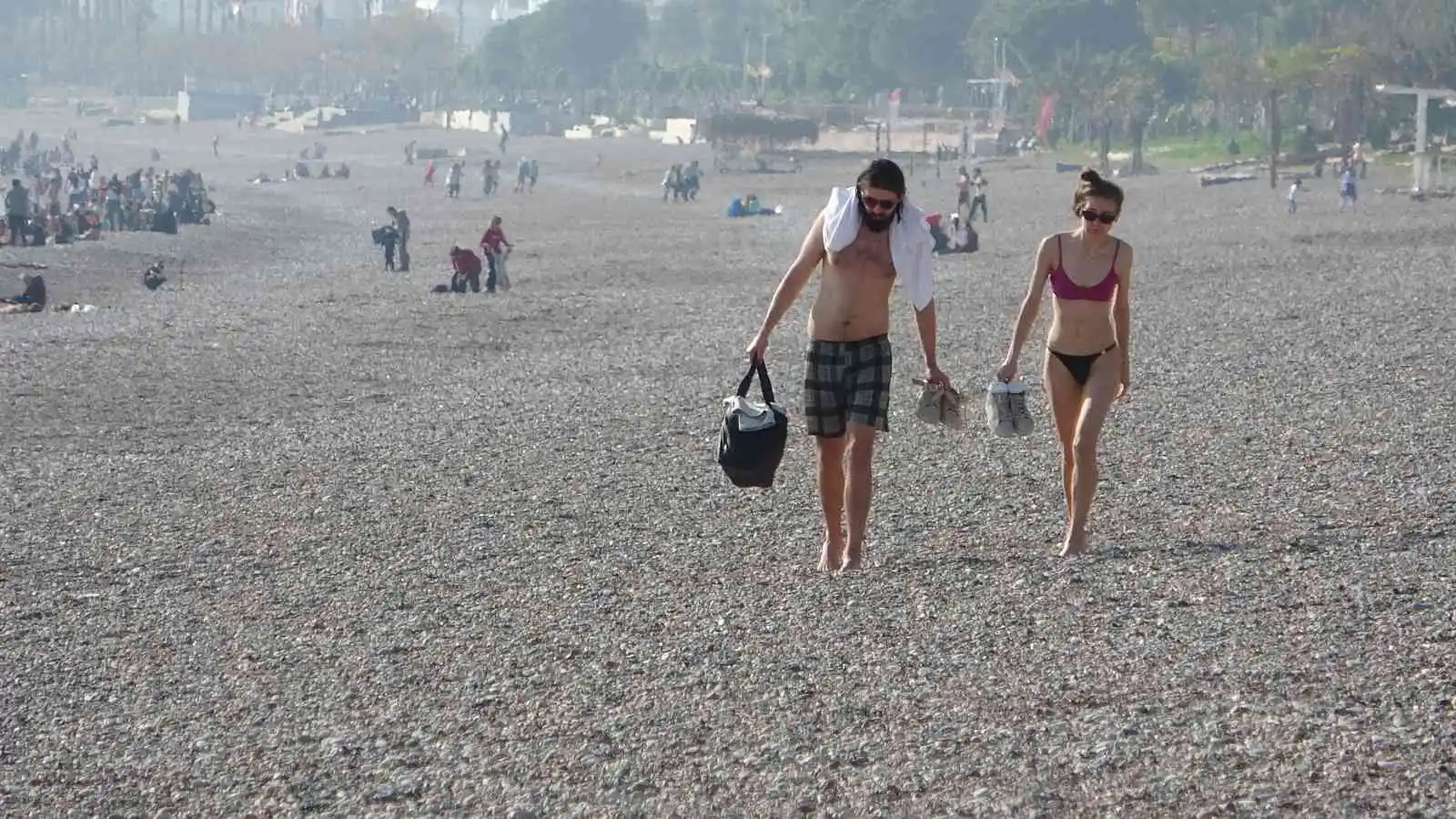 Antalya'da Aralık ayında deniz keyfi
