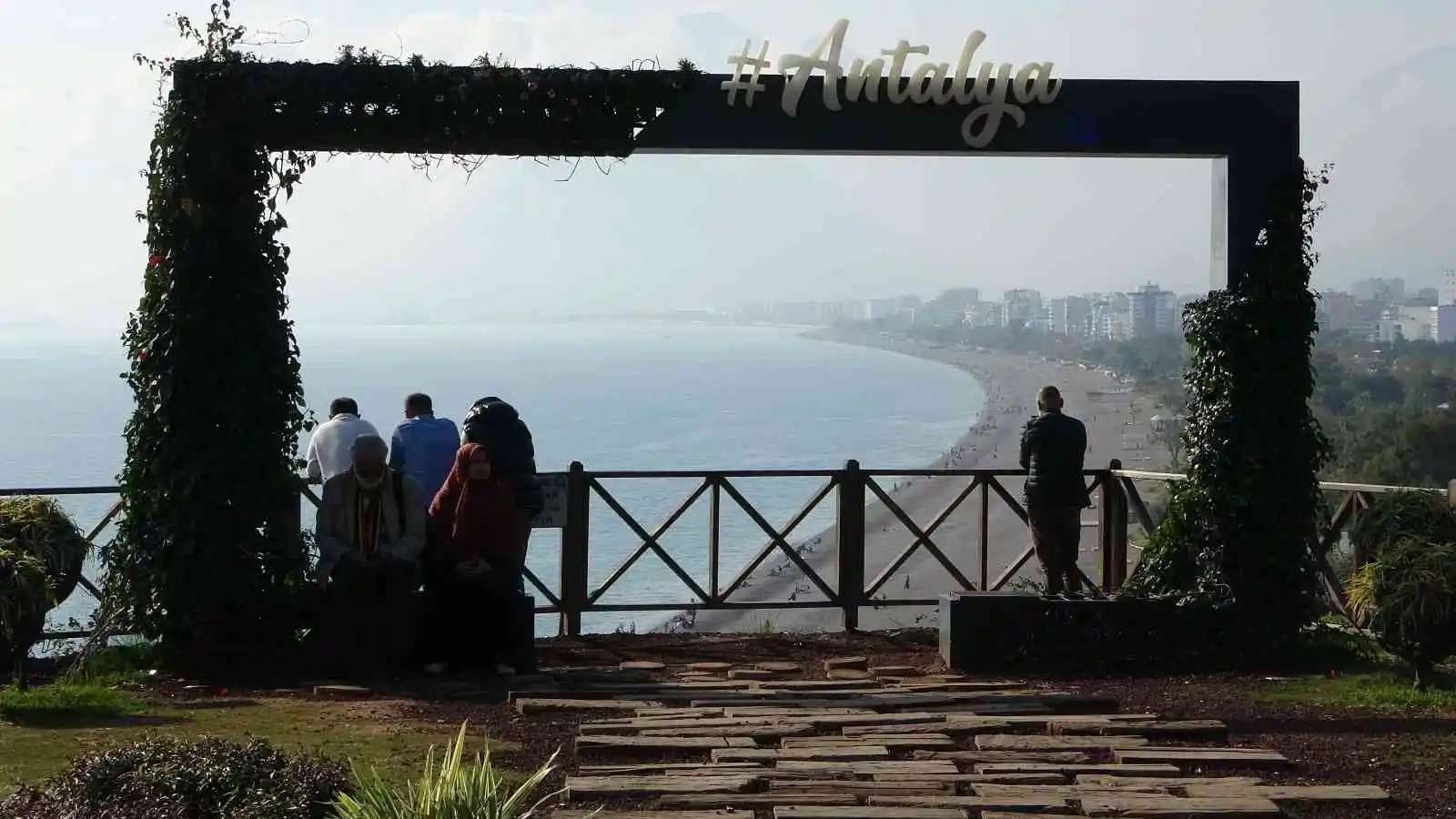 Antalya’da Aralık ayında deniz keyfi
