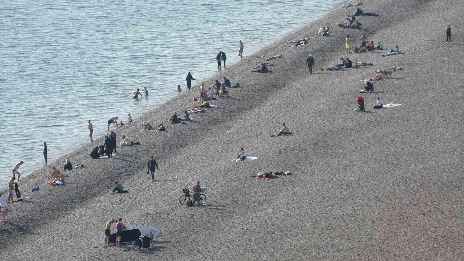 Antalya’da Aralık ayında deniz keyfi
