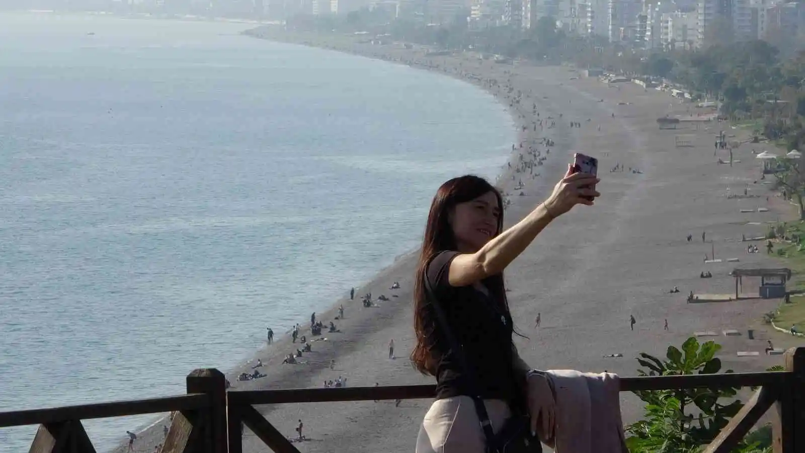 Antalya’da Aralık ayında deniz keyfi
