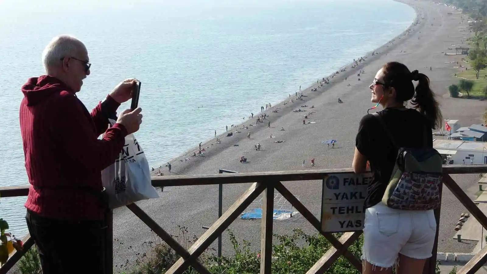 Antalya’da Aralık ayında deniz keyfi
