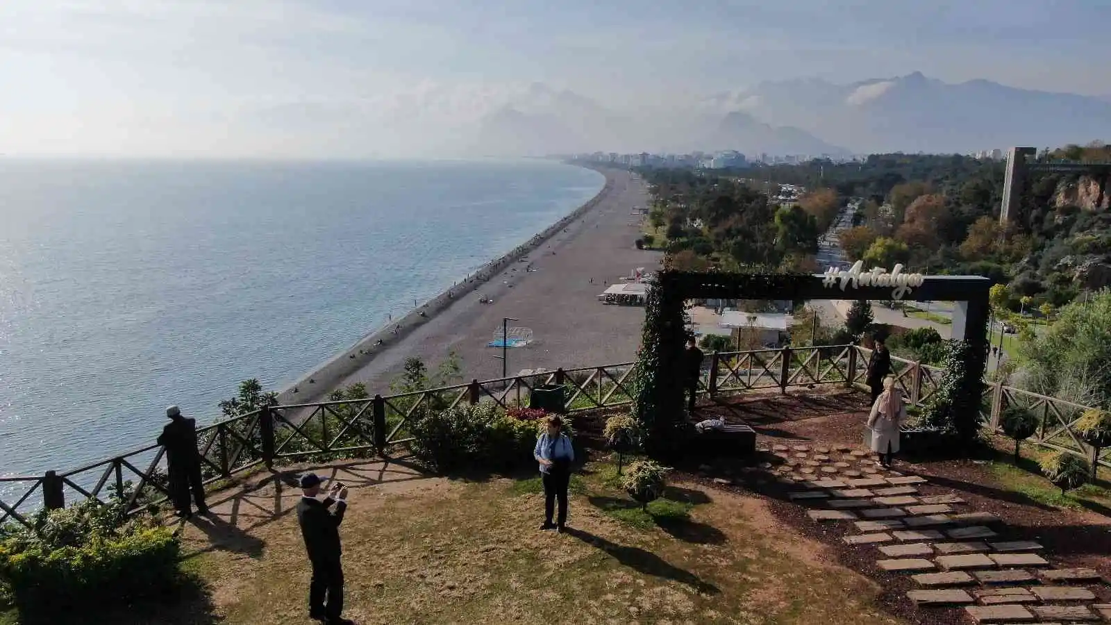 Antalya’da Aralık ayında deniz keyfi
