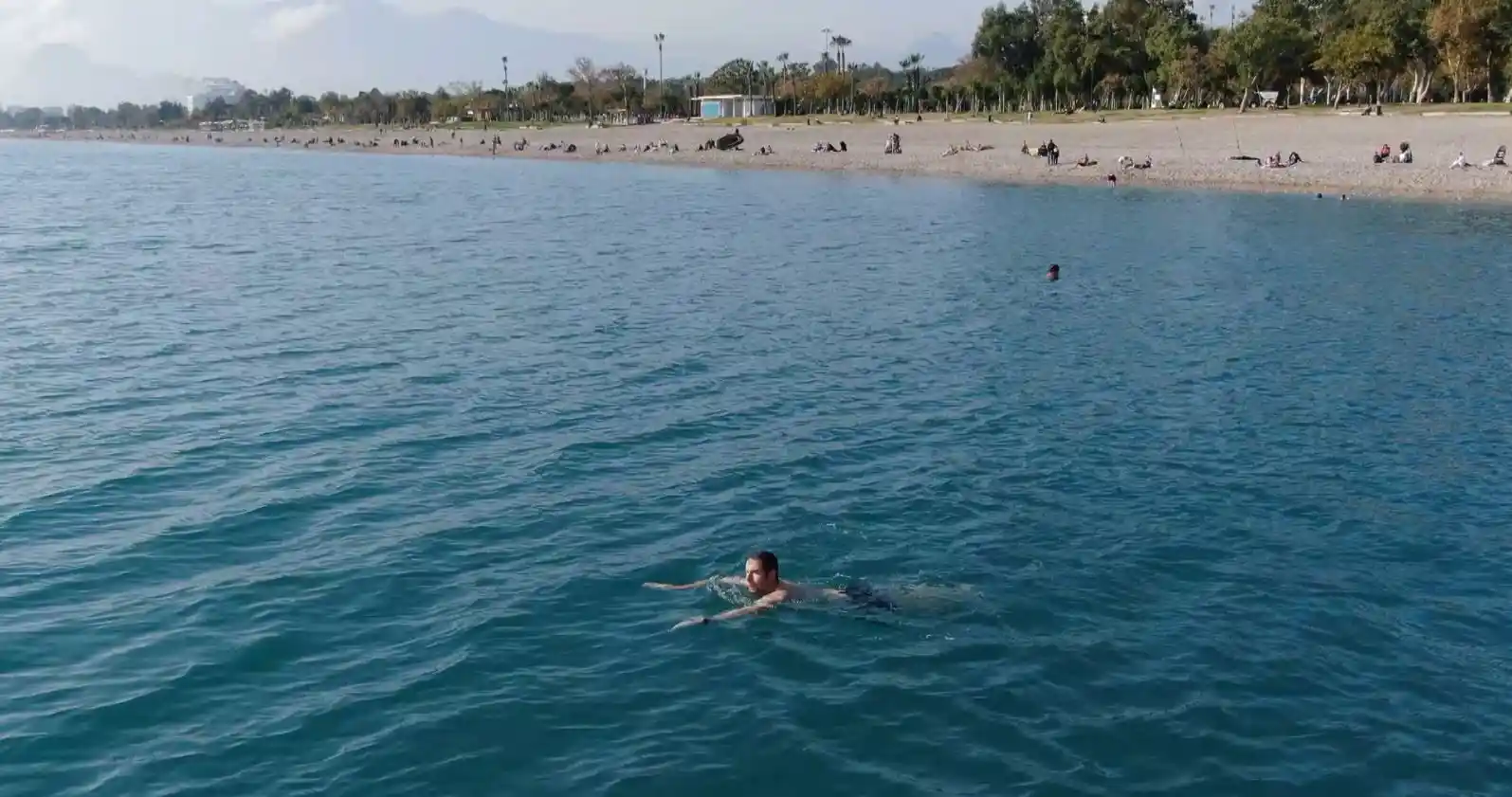 Antalya’da Aralık ayında deniz keyfi
