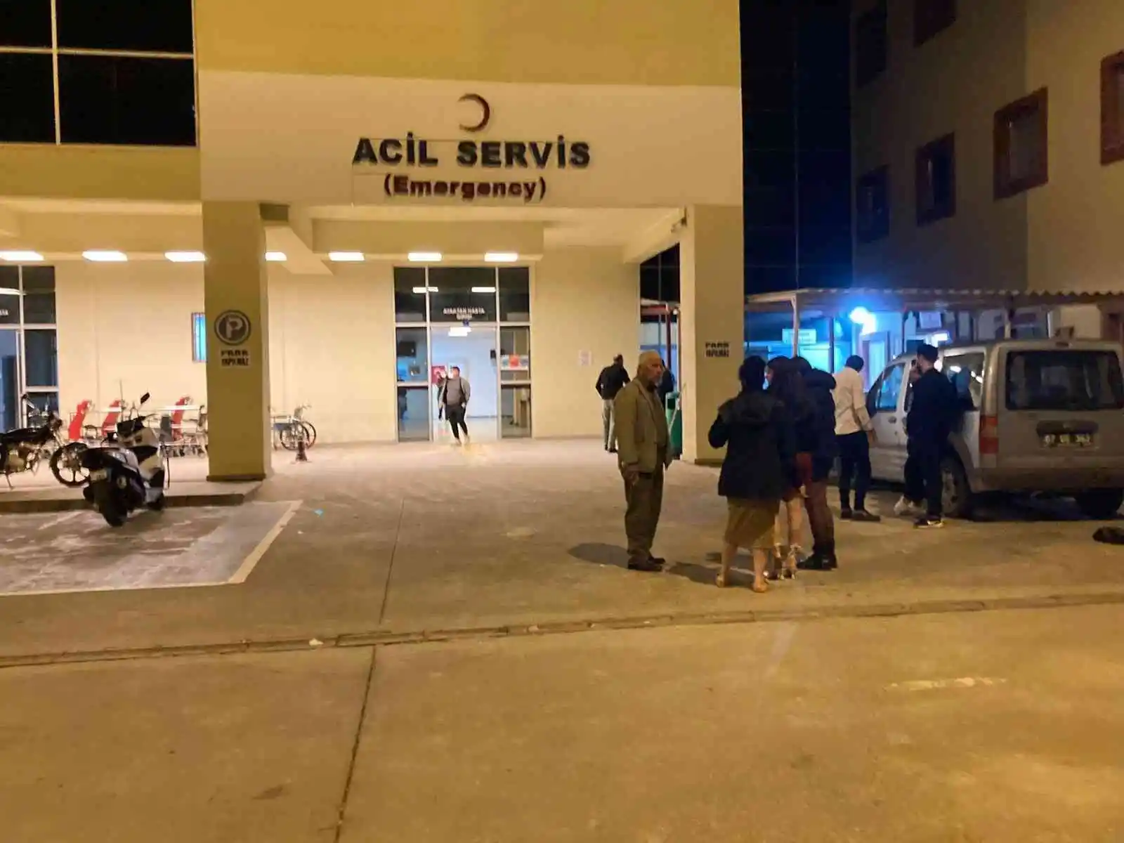 Antalya'da düğünde bıçaklı kavga: 1 yaralı
