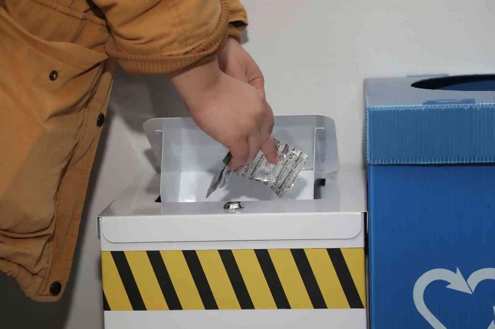 Atakum’da atık ilaçlarla mücadele: “Seni iyileştiren, doğayı hasta etmesin”