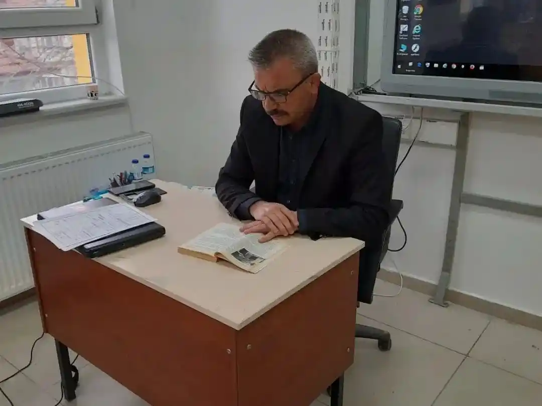 “Atatürk İlkokulu okuyor” projesine idareci, öğretmen ve personel desteği