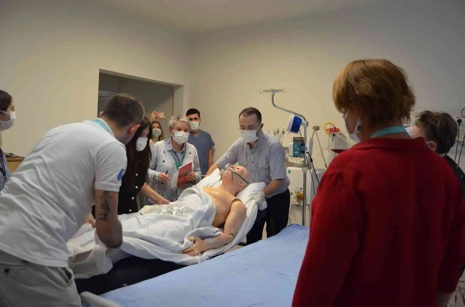 Avrupa’dan gelip simülasyon merkezinde doktorluğu öğreniyorlar