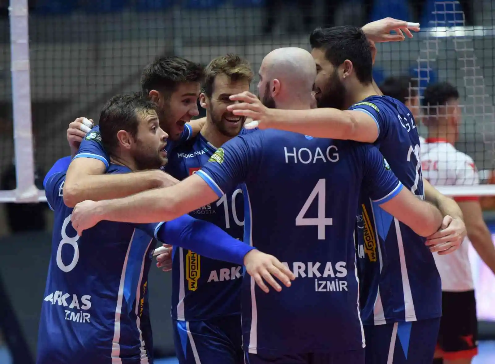 AXA Sigorta Efeler Ligi: Arkas Spor: 3 - Spor Toto: 0
