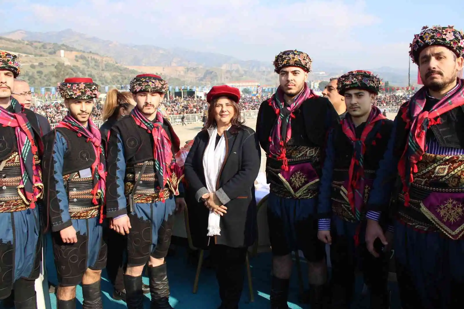 Aydın’da 160 deve kıran kırana güreşti