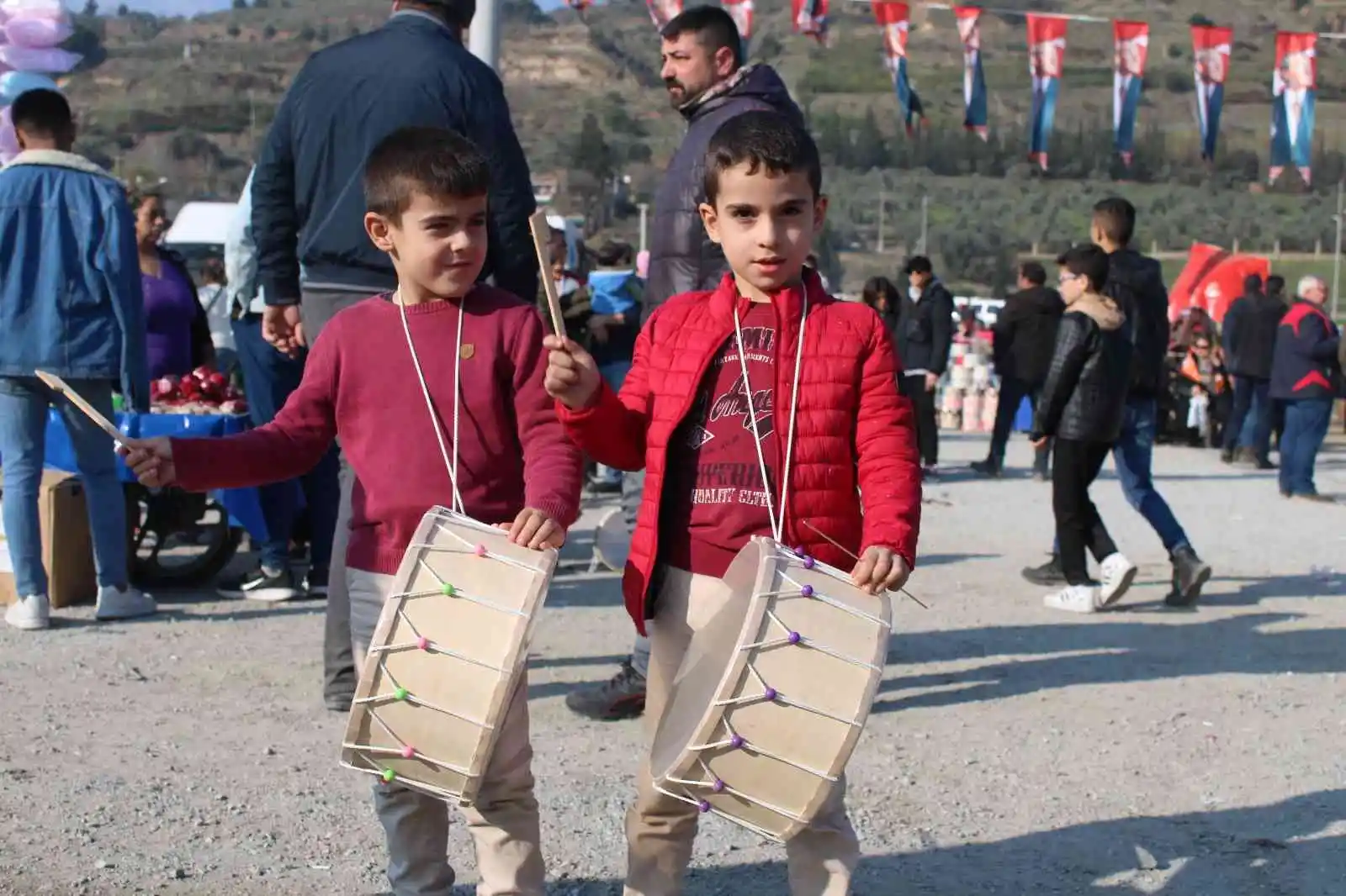 Aydın’da 160 deve kıran kırana güreşti