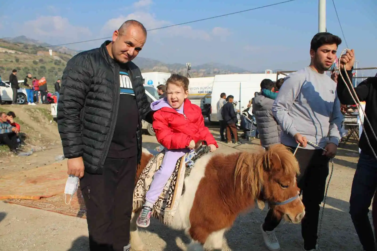 Aydın’da 160 deve kıran kırana güreşti