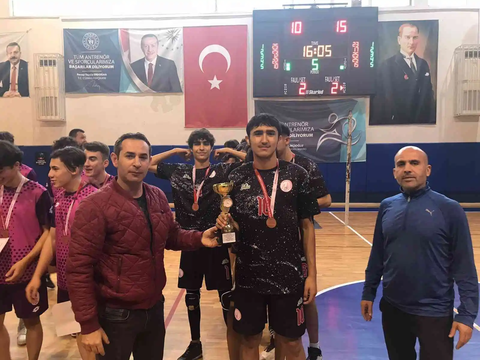 Aydın’da okullar arası voleybol müsabakalarında il birincileri belli oldu