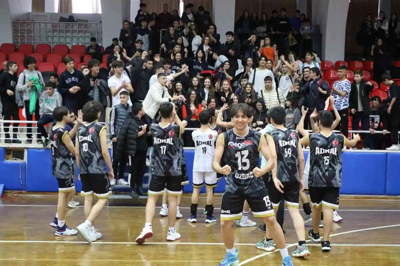 Aydın’da okullar arası voleybol müsabakalarında il birincileri belli oldu