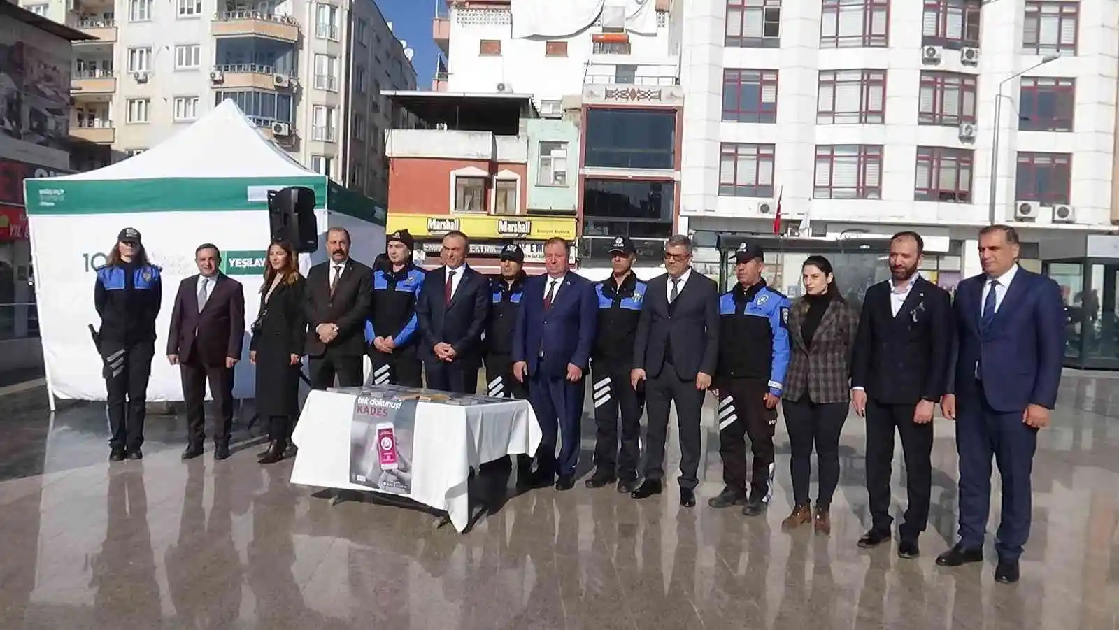 Bağımlılıkla mücadele ve KADES uygulaması standı açıldı
