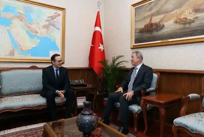 Bakan Akar, Türkiye'nin Kosova Büyükelçisi olarak atanan Angılı'yı kabul etti