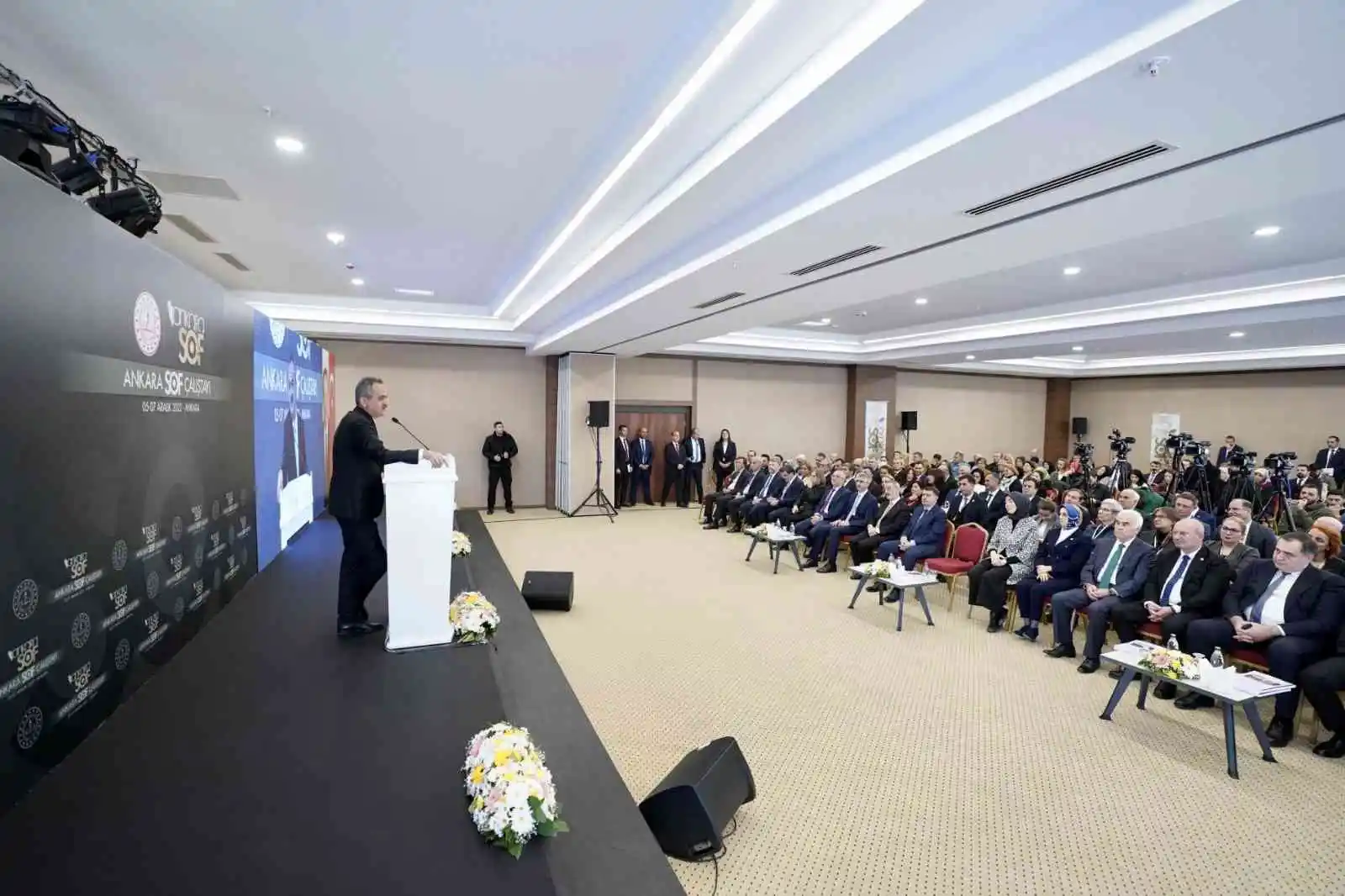 Bakan Özer: "Sof Kumaşı'nda yurt dışına ihraç etmeyle ilgili Bakanlık olarak her türlü inisiyatifi alacağız"