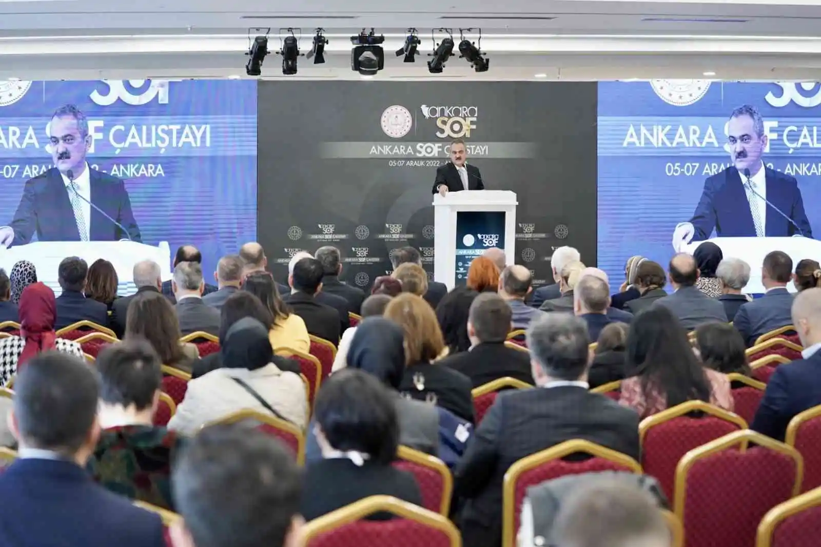 Bakan Özer: “Sof Kumaşı’nda yurt dışına ihraç etmeyle ilgili Bakanlık olarak her türlü inisiyatifi alacağız”