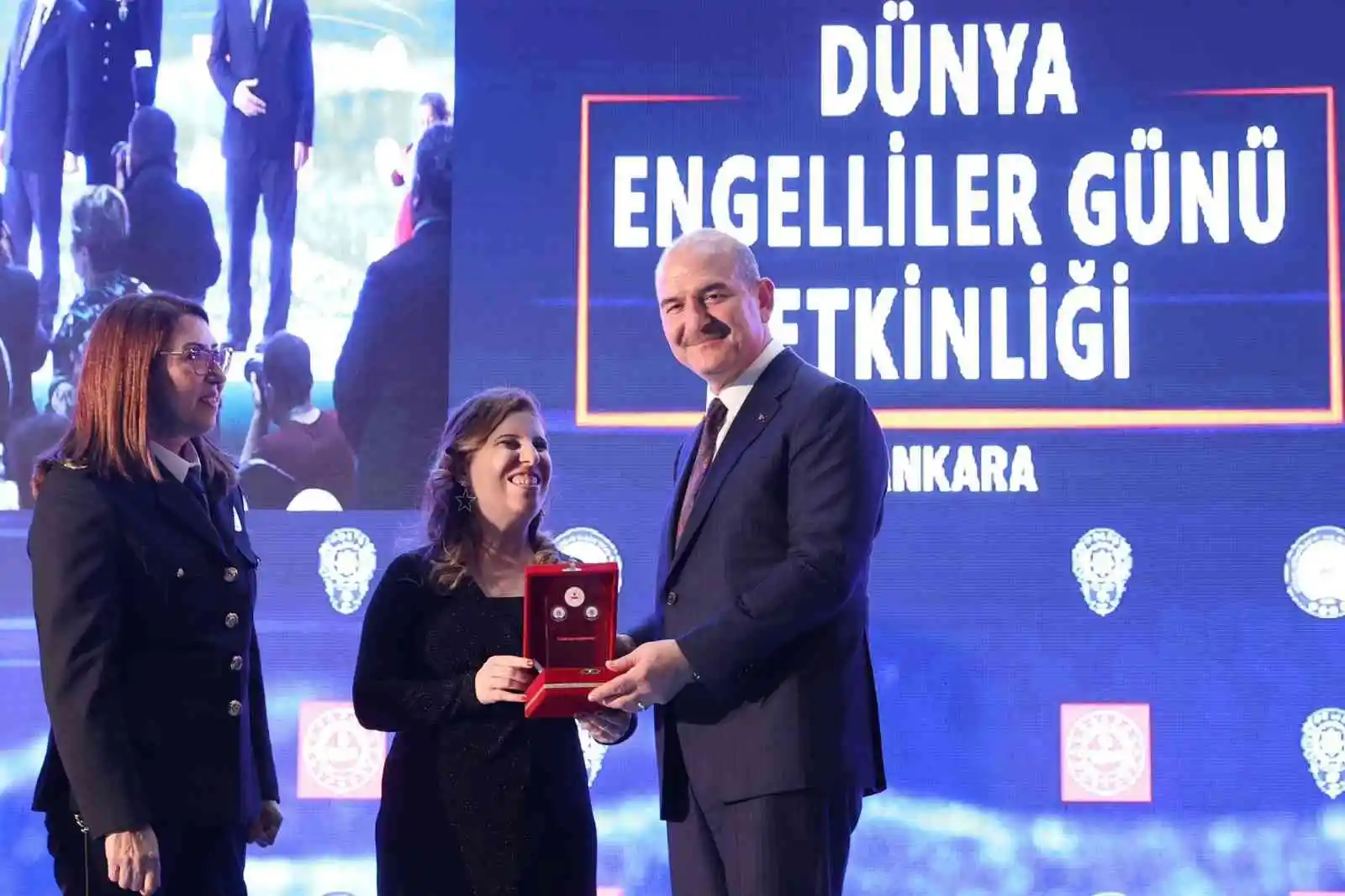 Bakan Soylu: “Sevgi bütün engelleri aşar”
